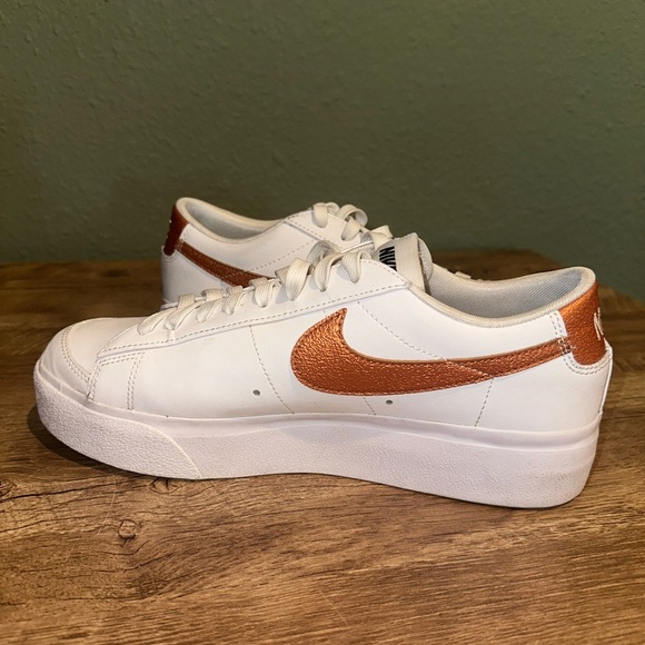 Nike Blazer Platform Women's White Copper Sneakers 9.5 - Picture 2 of 7